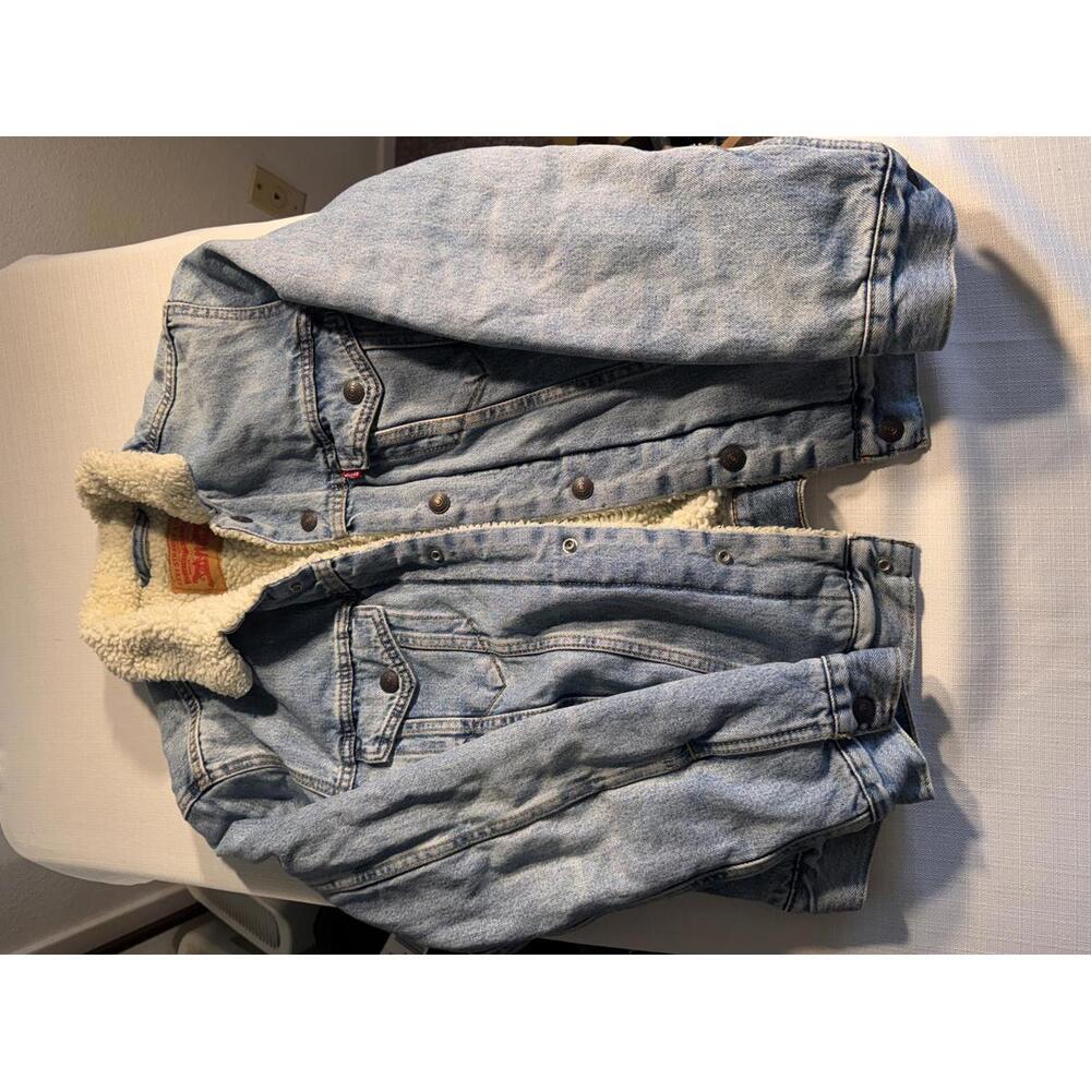 Levi's Vintage 90s Sherpa Lined Denim Jacket | Size M